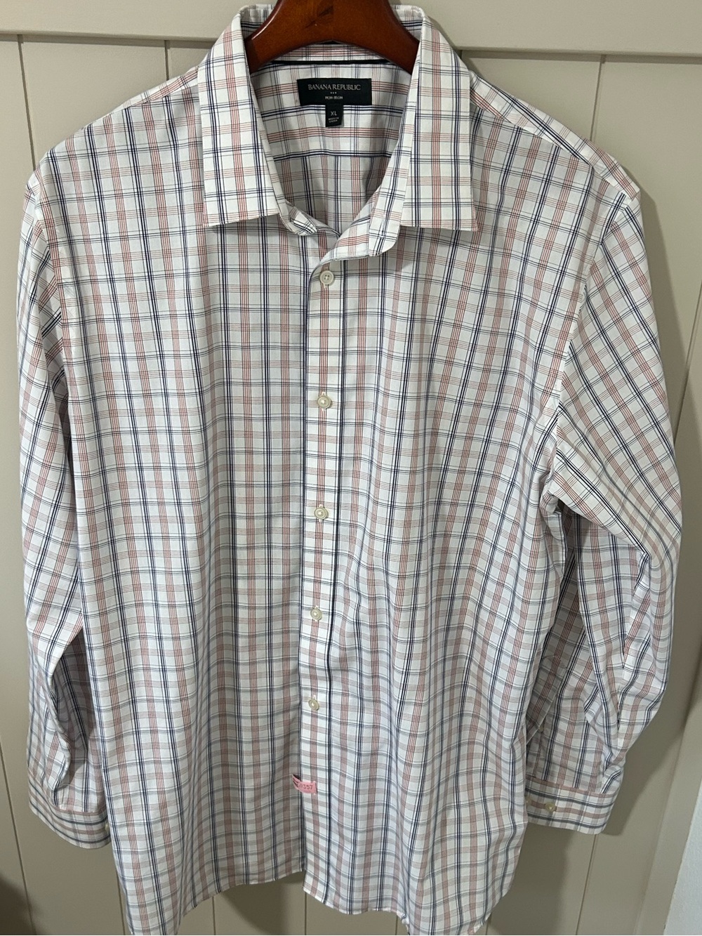 {Banana Republic} Men's Plaid Button-Down Shirt